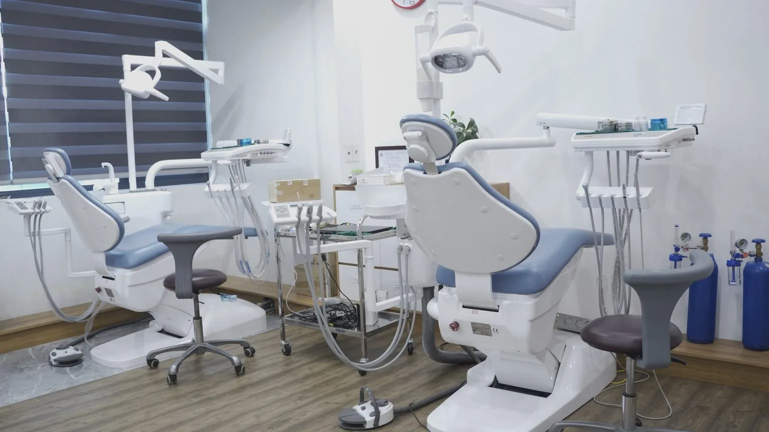 trang-thiet-bi-sdental-1536x864.jpg-1 trang-thiet-bi-sdental-1536x864.jpg-1